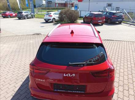 Kia - Cee'd