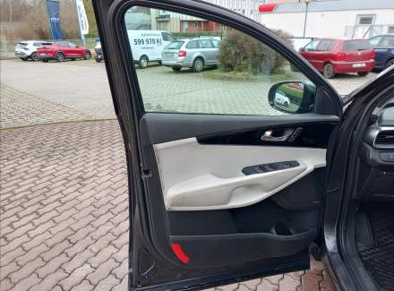 Kia - Sorento