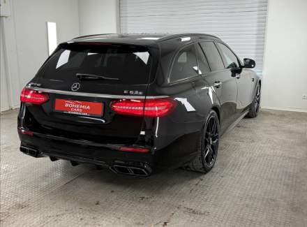 Mercedes-Benz - E-class