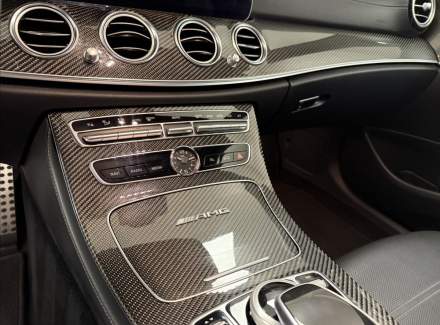 Mercedes-Benz - E-class