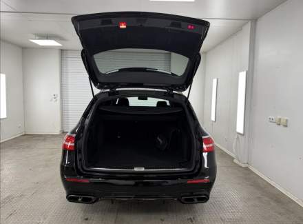 Mercedes-Benz - E-class