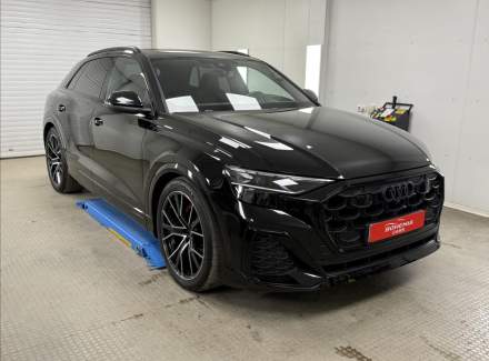 Audi - Q8
