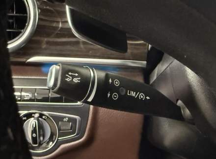 Mercedes-Benz - V-class