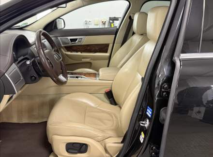 Jaguar - XF