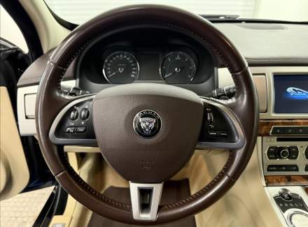 Jaguar - XF