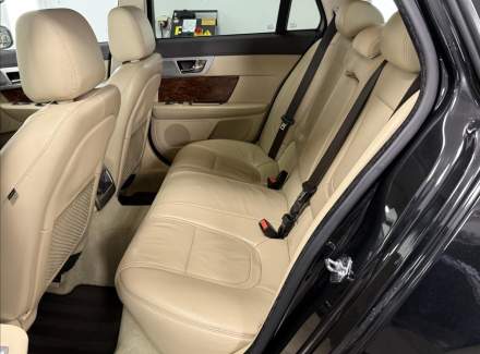 Jaguar - XF