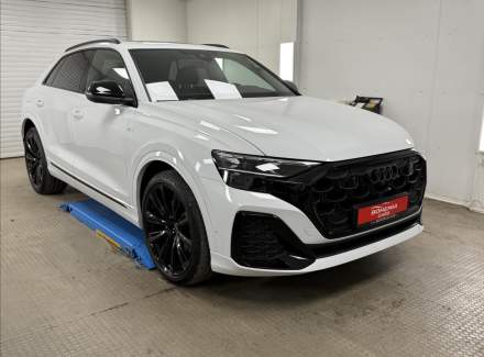 Audi - Q8