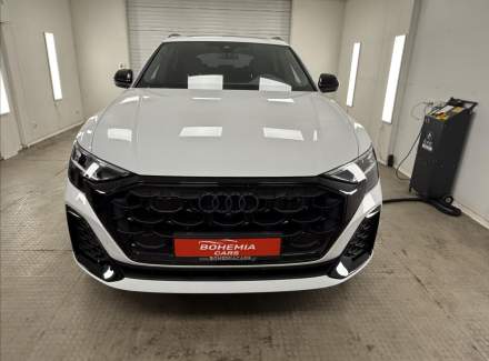 Audi - Q8