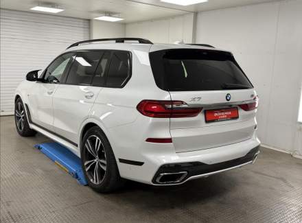 BMW - X7