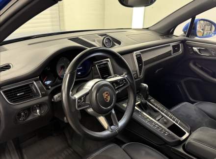 Porsche - Macan