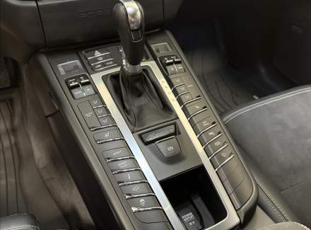 Porsche - Macan