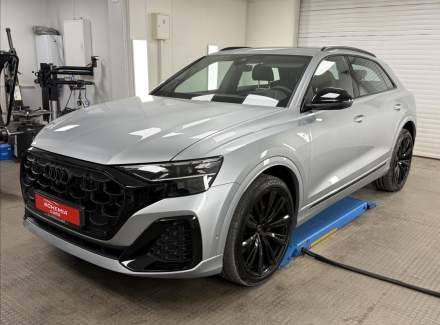 Audi - Q8