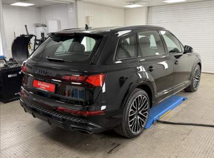 Audi - Q7