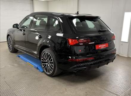 Audi - Q7