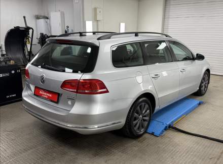 Volkswagen - Passat