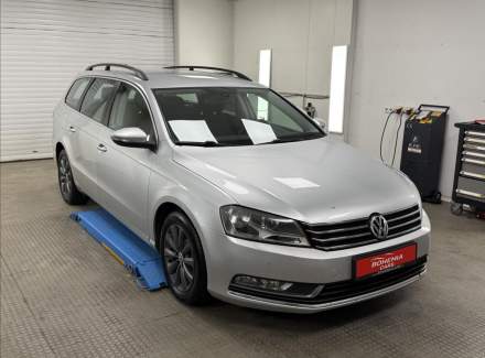Volkswagen - Passat