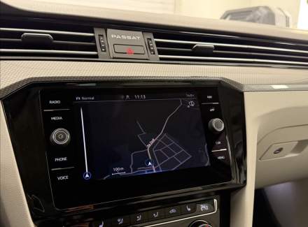 Volkswagen - Passat