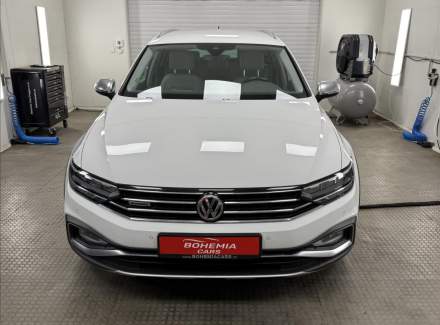 Volkswagen - Passat