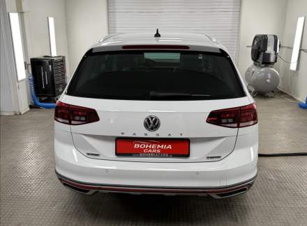Volkswagen - Passat