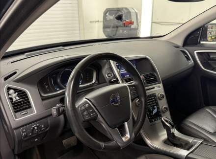 Volvo - XC60