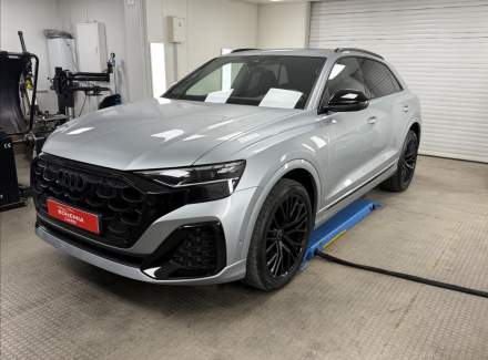 Audi - Q8