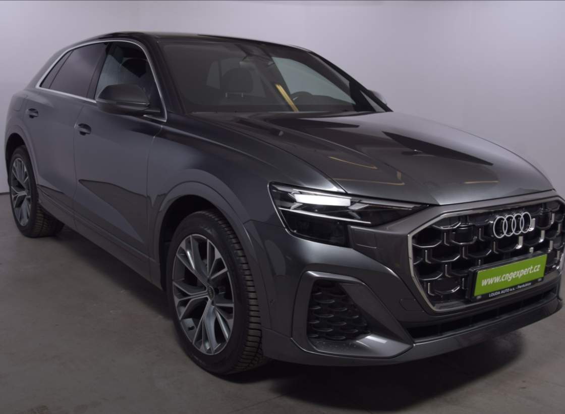 Audi - Q8