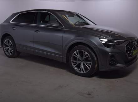 Audi - Q8