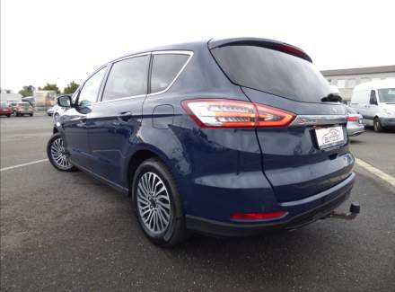 Ford - S-MAX