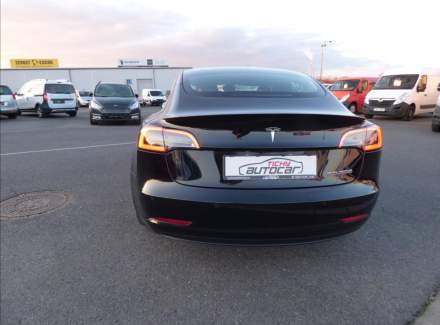 Tesla - Model 3