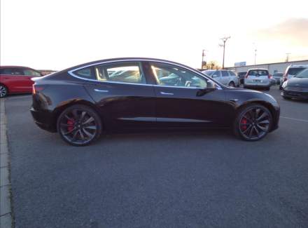 Tesla - Model 3