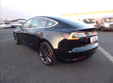 Tesla - Model 3