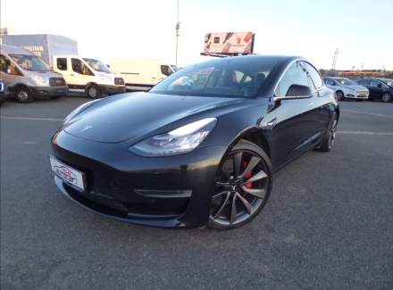 Tesla - Model 3