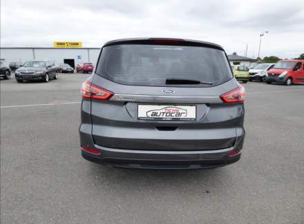 Ford - S-MAX