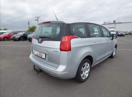 Peugeot - 5008