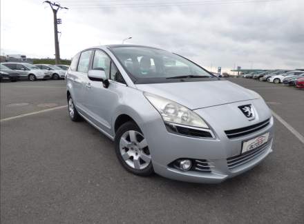 Peugeot - 5008