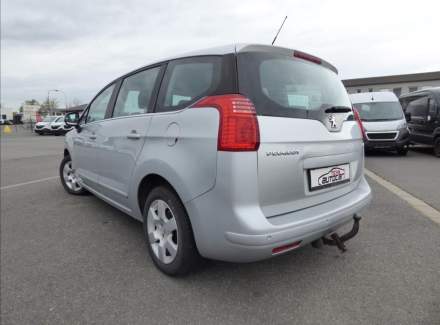 Peugeot - 5008