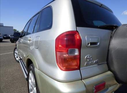 Toyota - RAV 4