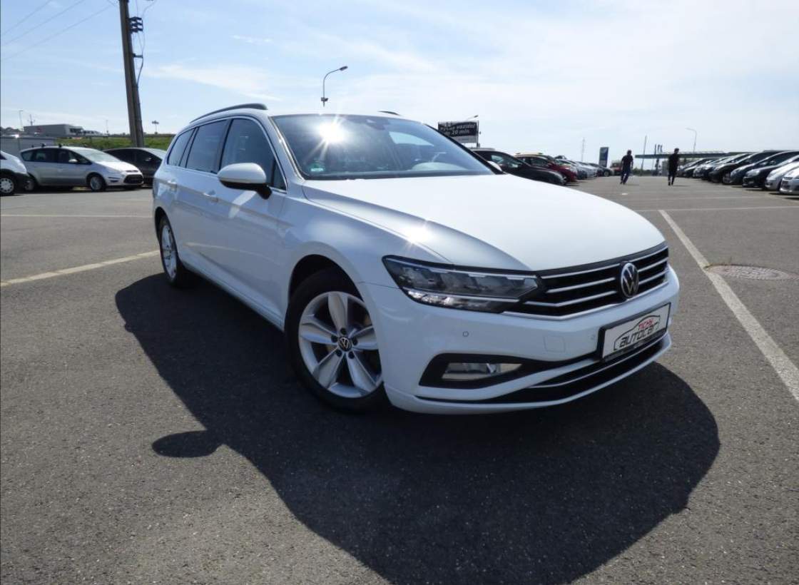 Volkswagen - Passat