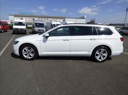 Volkswagen - Passat