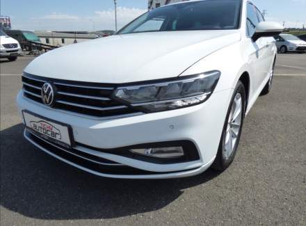 Volkswagen - Passat