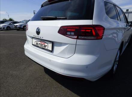 Volkswagen - Passat