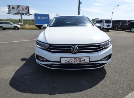 Volkswagen - Passat