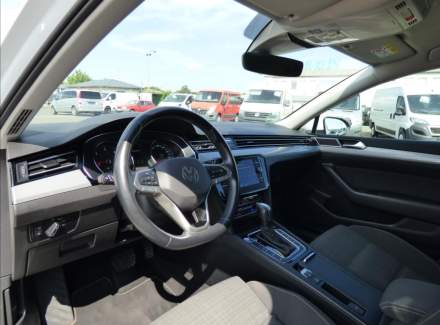 Volkswagen - Passat