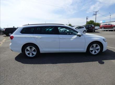 Volkswagen - Passat