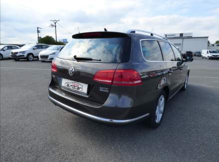 Volkswagen - Passat