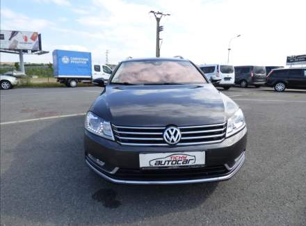 Volkswagen - Passat