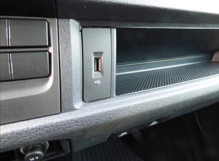 Volkswagen - Caravelle