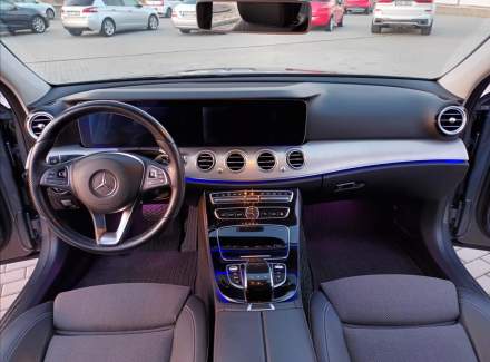 Mercedes-Benz - E-class