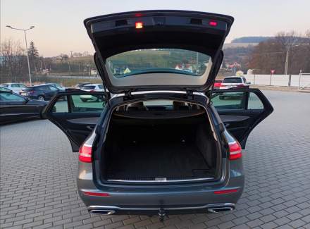 Mercedes-Benz - E-class