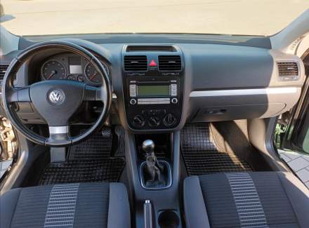 Volkswagen - Golf